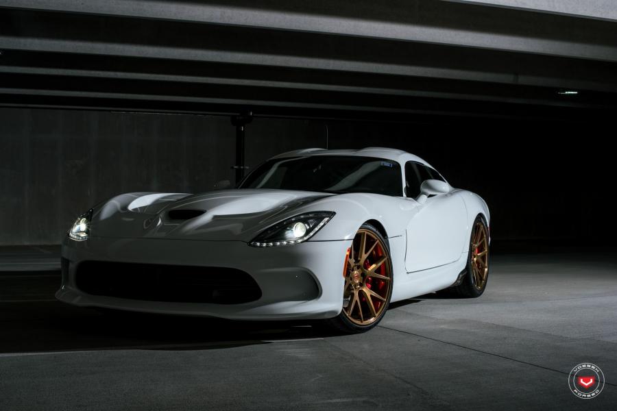  Dodge Viper SRT on Vossen Wheels (VPS-306) 2016 года  (фото 9 из 25)